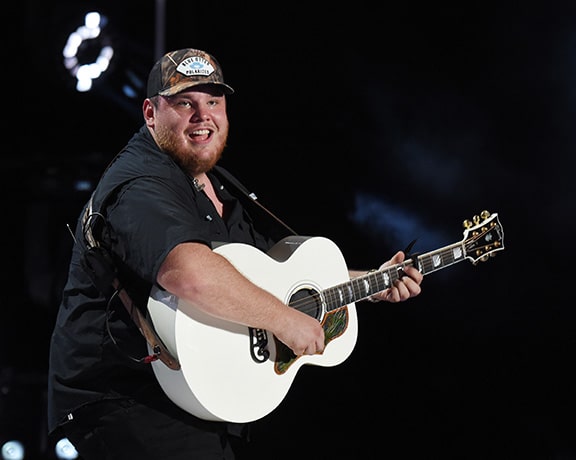 Luke Combs Scores His Eighth-Consecutive #1 | Nashville.com