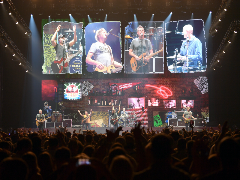 Hootie & The Blowfish Wow Nashville Crowd | Nashville.com