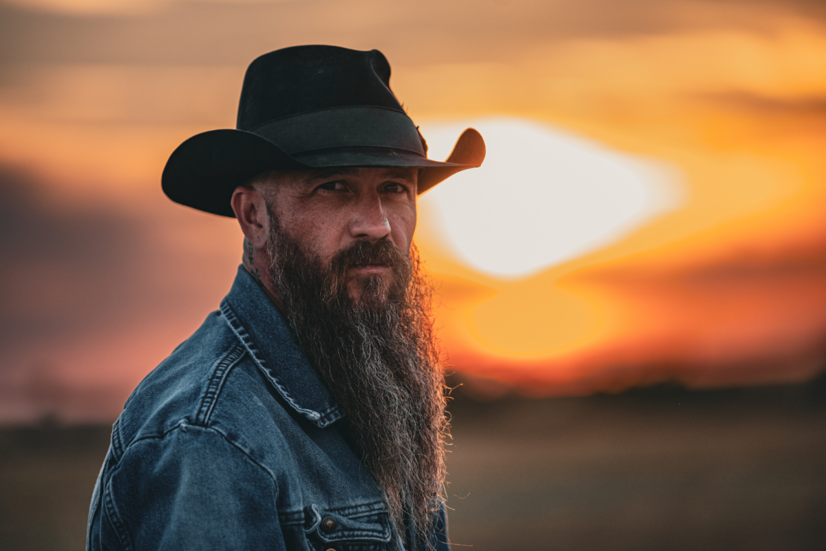 Cody Jinks Announces 2025 Hippies And Cowboys Tour