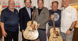 Country Music Cruise Raises $90,000 For HOF