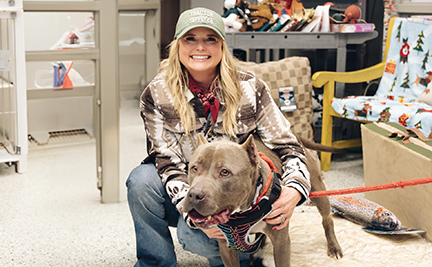 Miranda Lambert Partners With Norm Harris To Help Los Angeles Area Animal Shelters