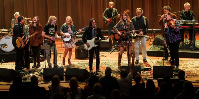 Nitty Gritty Dirt Band Performs Star Studded Farewell At Ryman