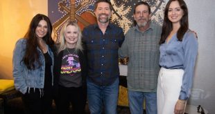 Josh Turner Re-Signs With MCA Nashville